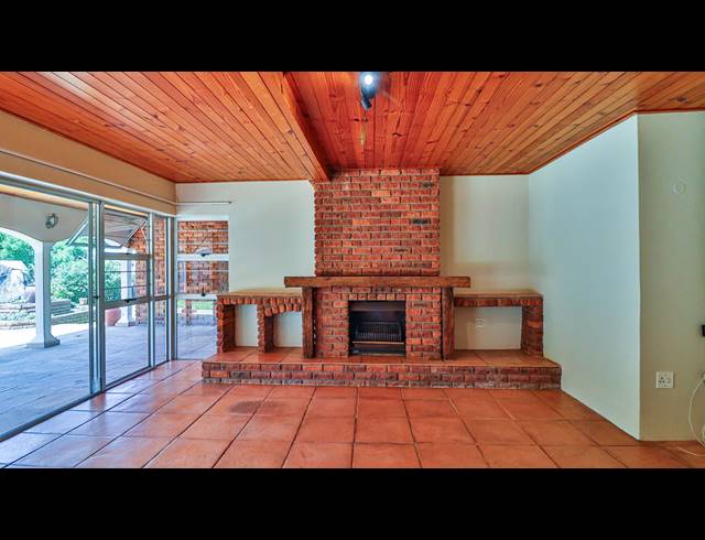 8 BEDROOM FREEHOLD FOR SALE IN CHASEDENE